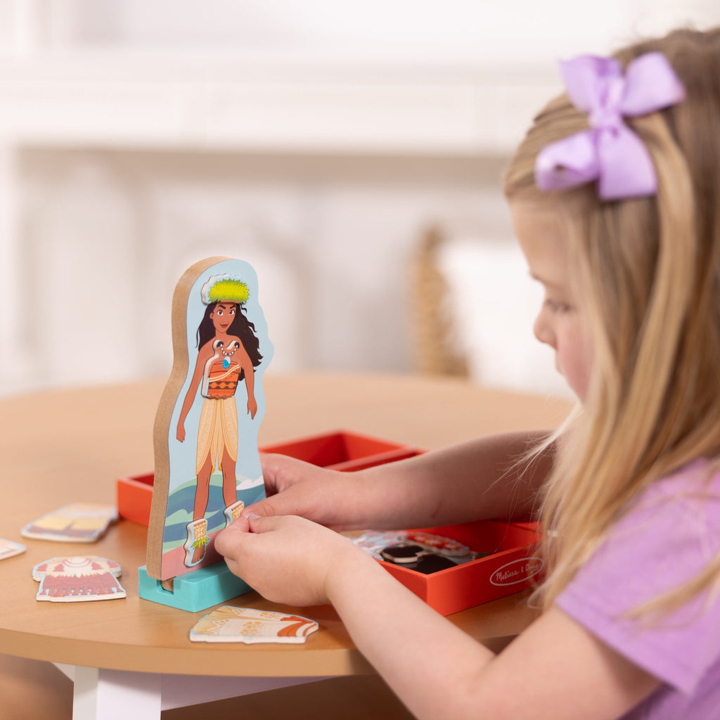 Disney Moana Wooden Magnetic Dress-Up Play Set