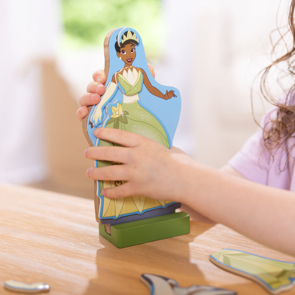 Disney Tiana Wooden Magnetic Dress-Up Play Set