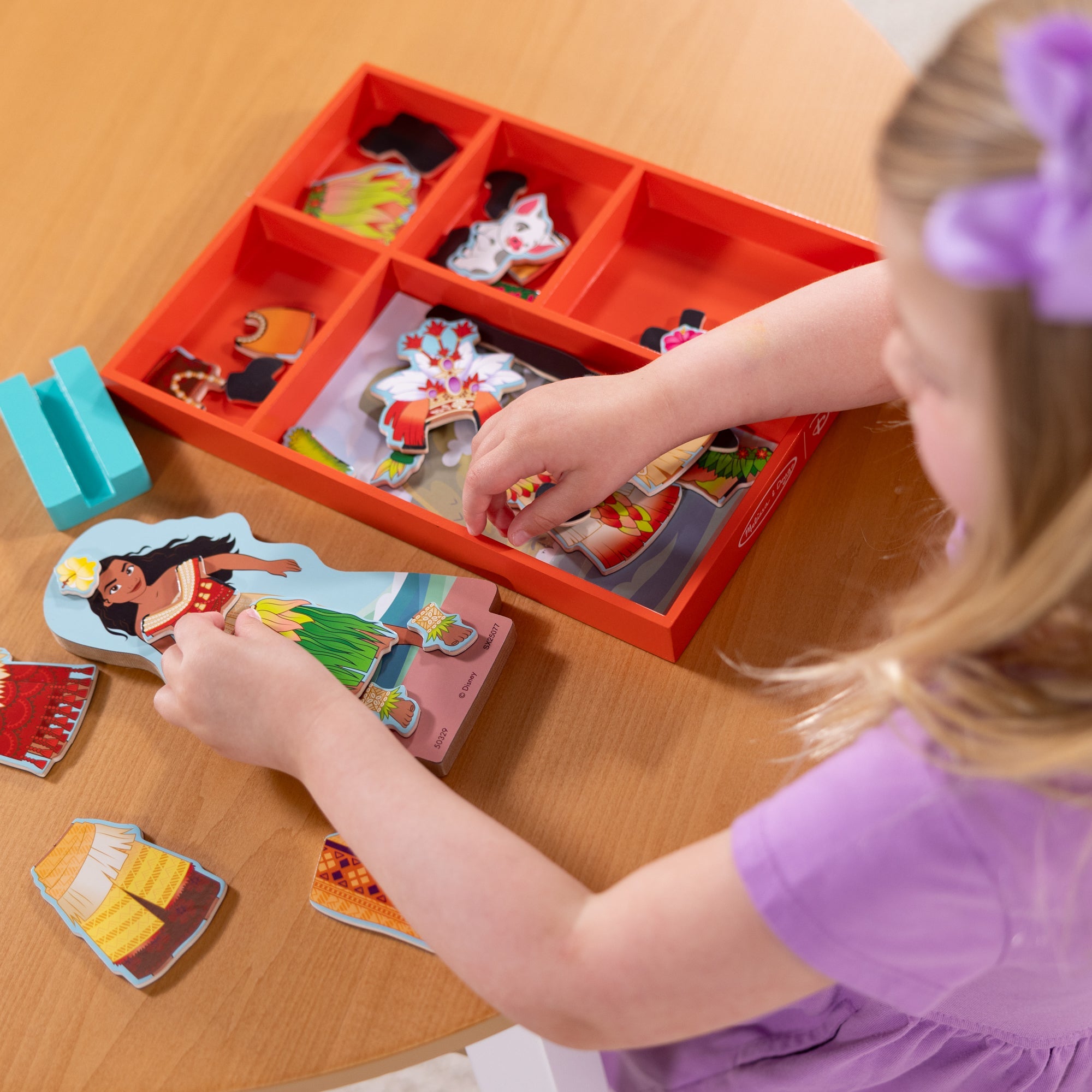 Disney Moana Wooden Magnetic Dress-Up Play Set