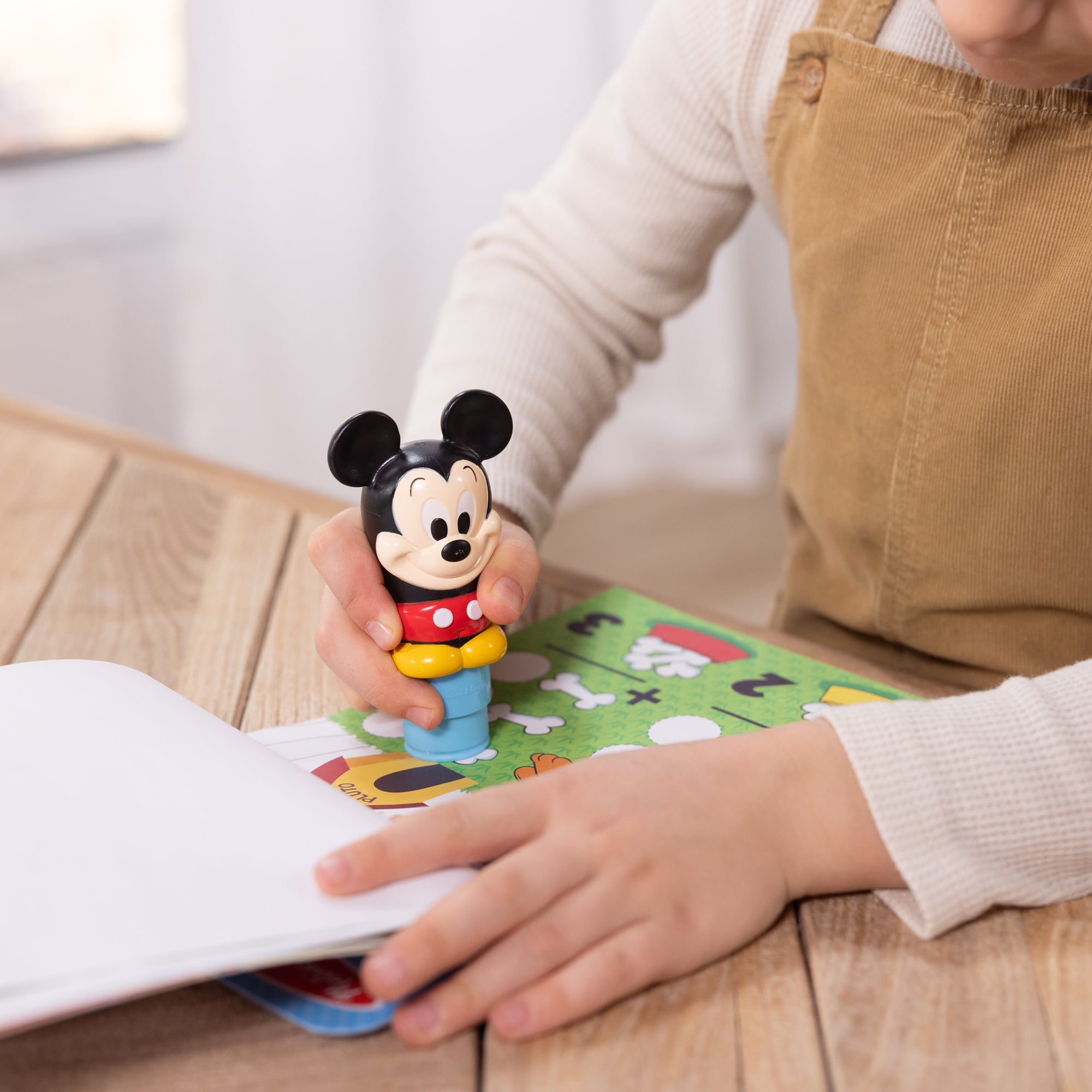 Sticker WOW! Activity Pad & Sticker Stamper - Disney's Mickey Mouse