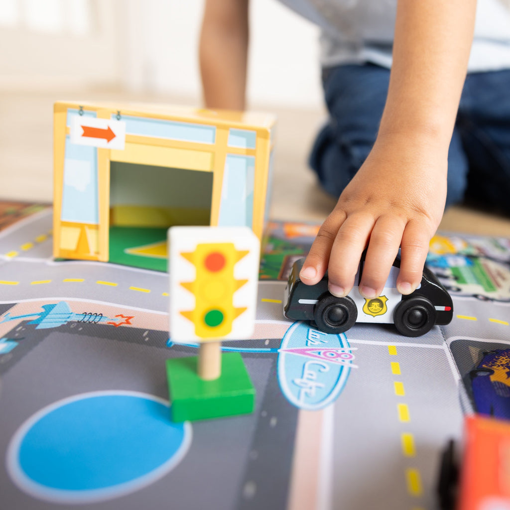 Disney & Pixar's Radiator Springs Nest and Stack Play Set