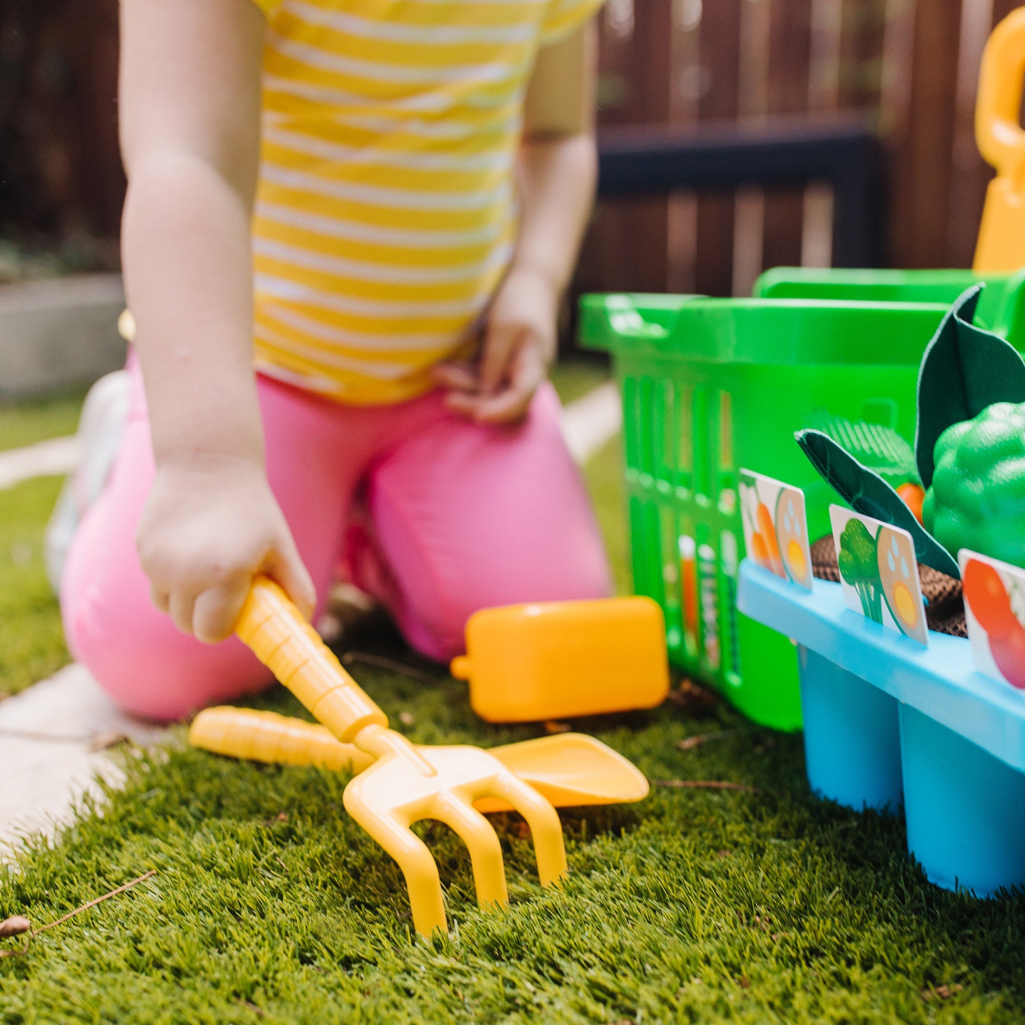 Let's Explore Vegetable Gardening Play Set